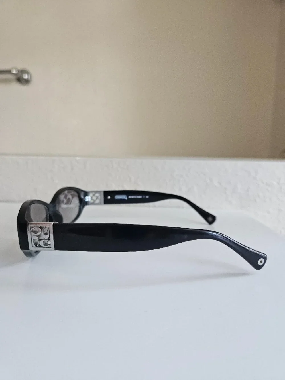 Coach Hope black and silver women's oval sunglasses HC8012 size 53-15-140